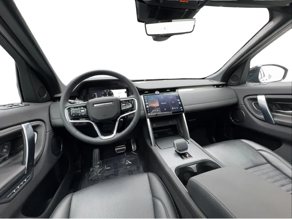 Land Rover Discovery Sport photo 35