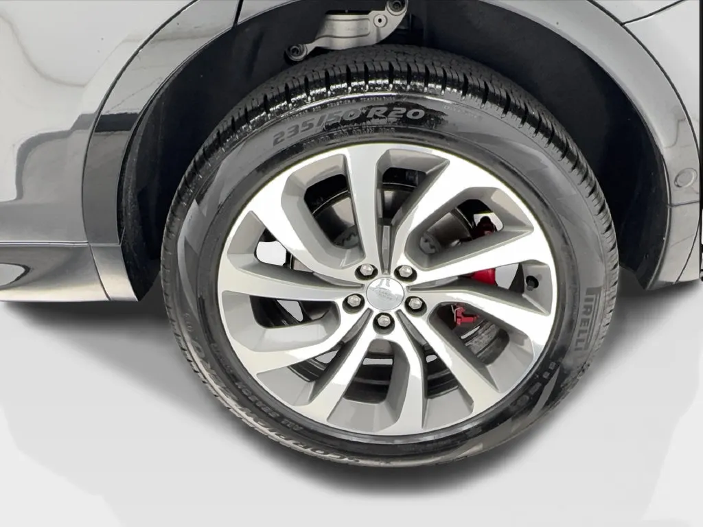 Land Rover Discovery Sport photo 12