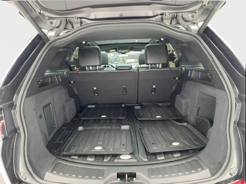 Land Rover Discovery Sport photo 18