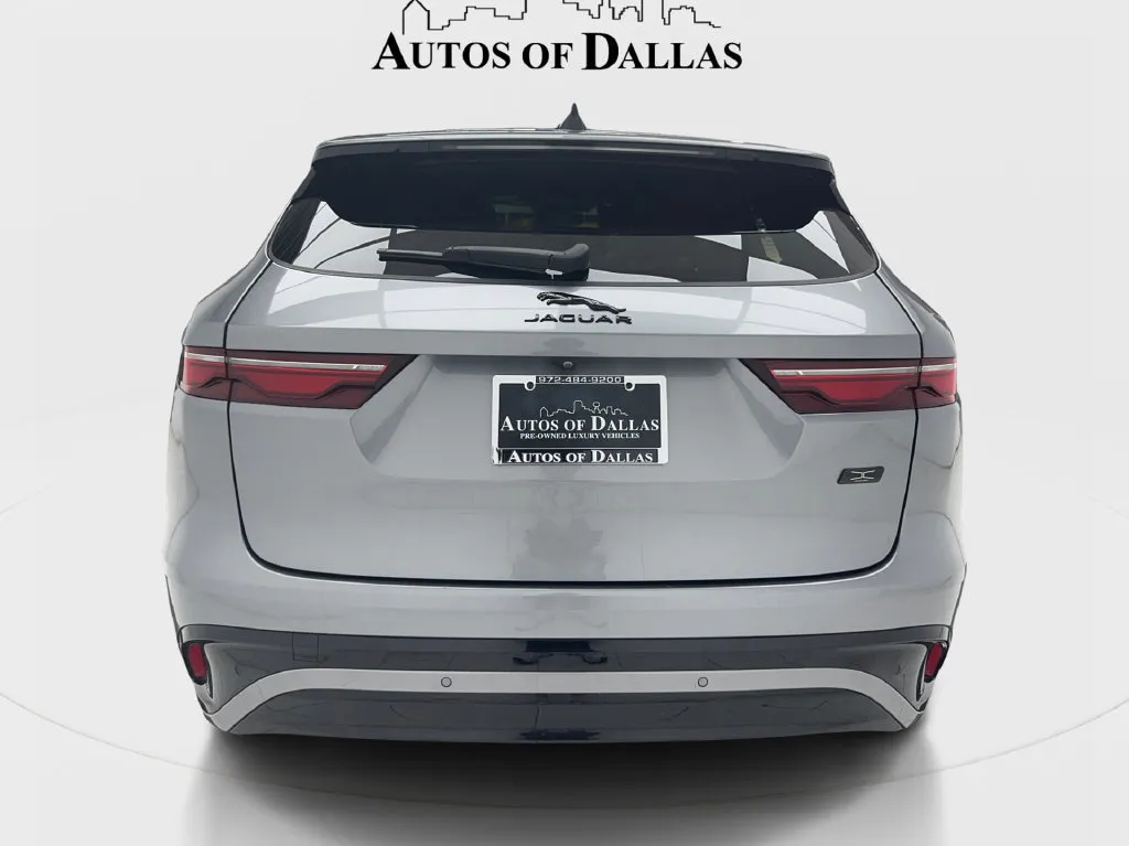Jaguar F-PACE photo 8