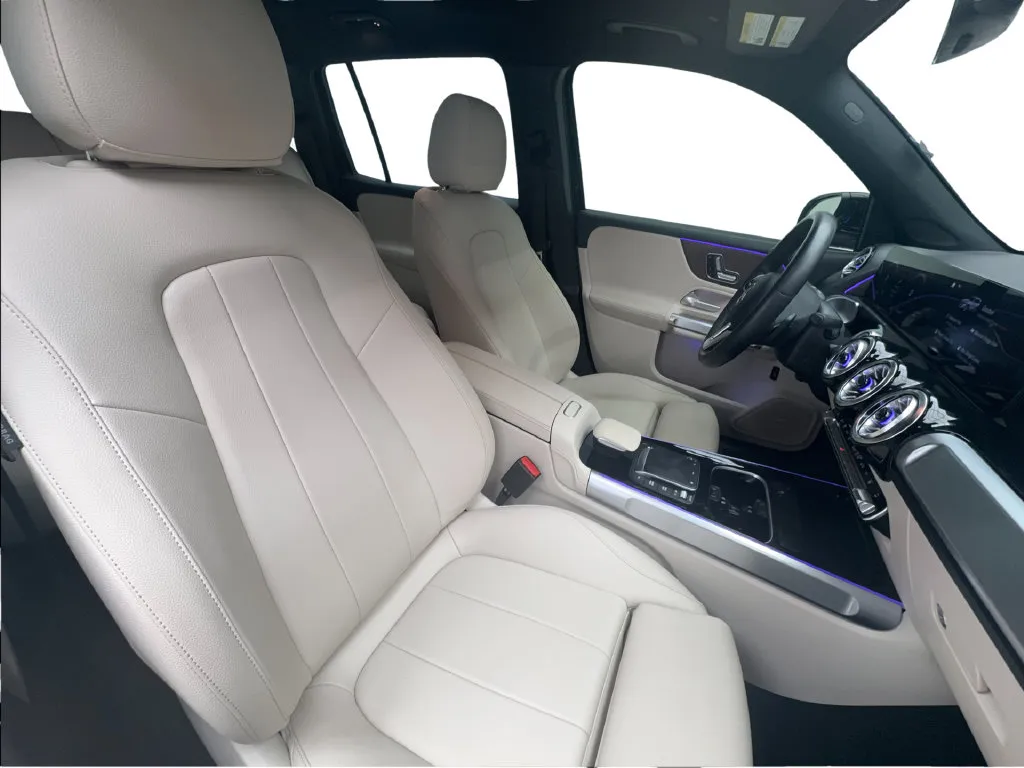 Mercedes-Benz EQB photo 32