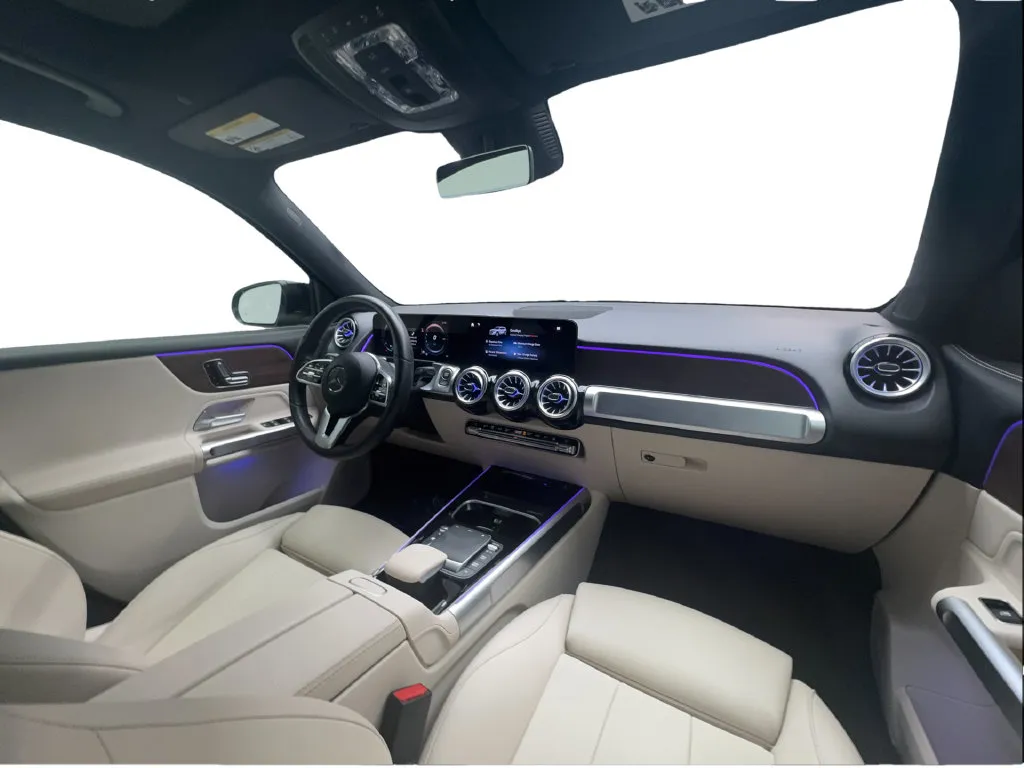 Mercedes-Benz EQB photo 36