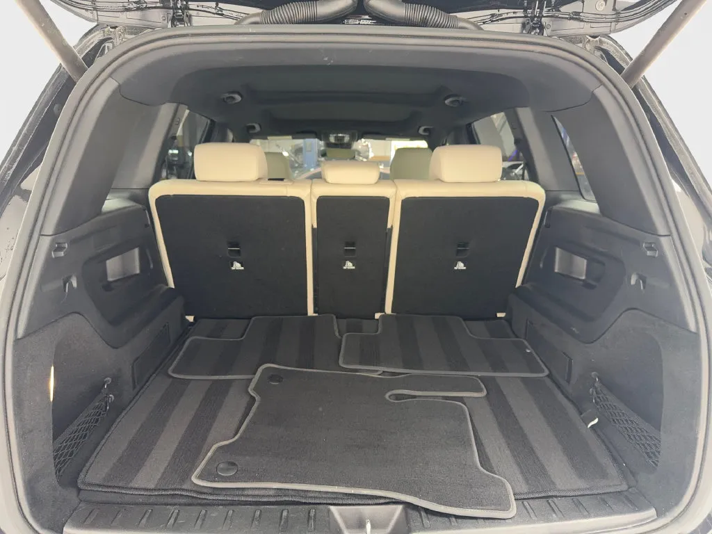 Mercedes-Benz EQB photo 18