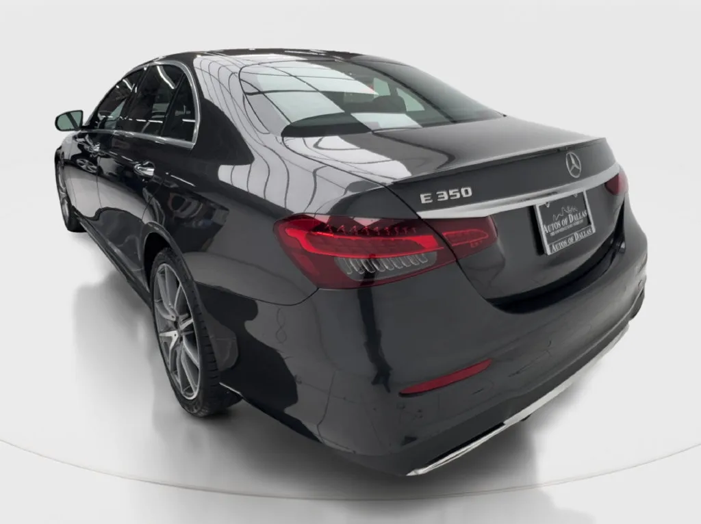 Mercedes-Benz E-Class photo 6