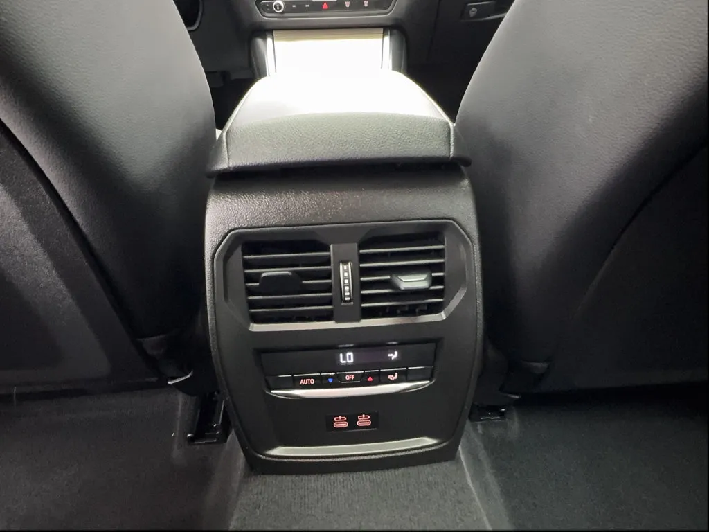 BMW 3 Series photo 43