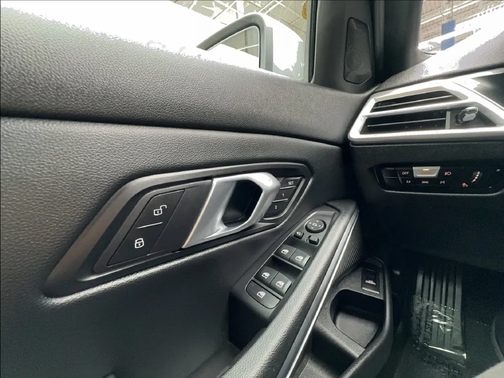 BMW 3 Series photo 51