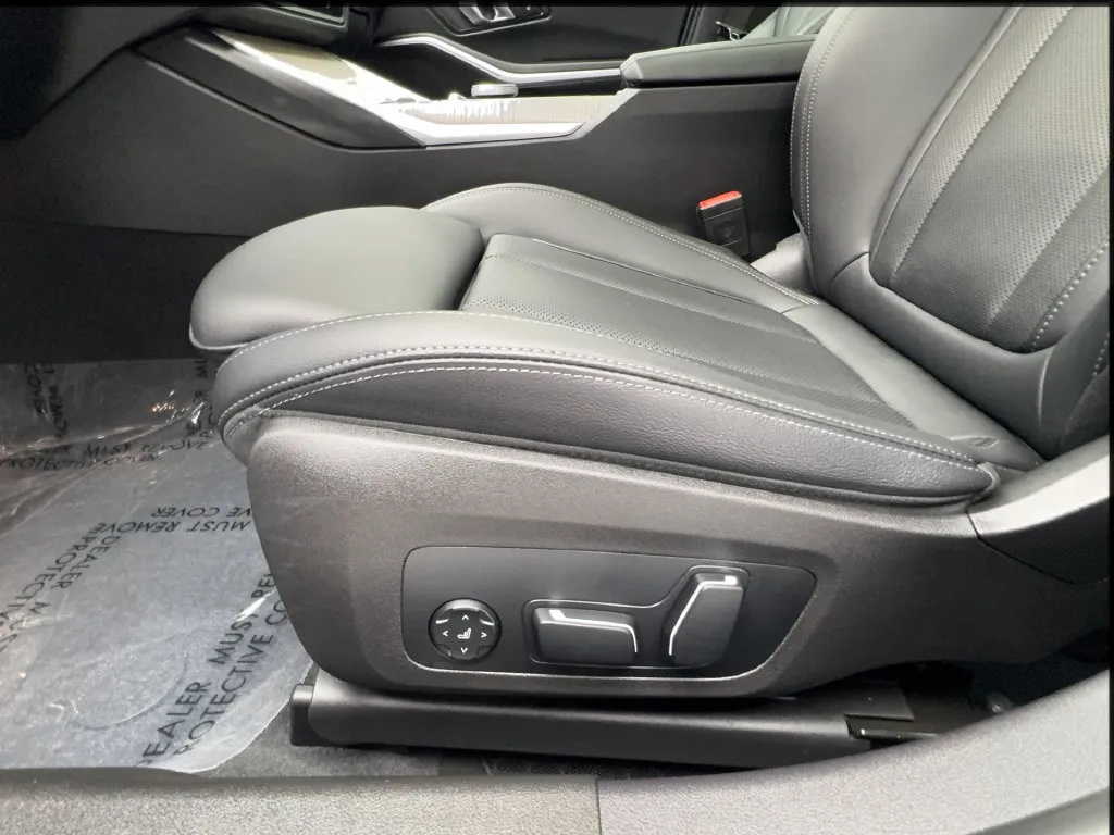 BMW 3 Series photo 25
