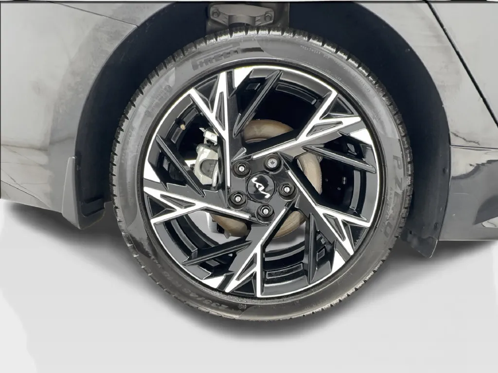Kia K5 photo 16
