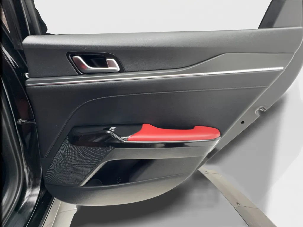 Kia K5 photo 32