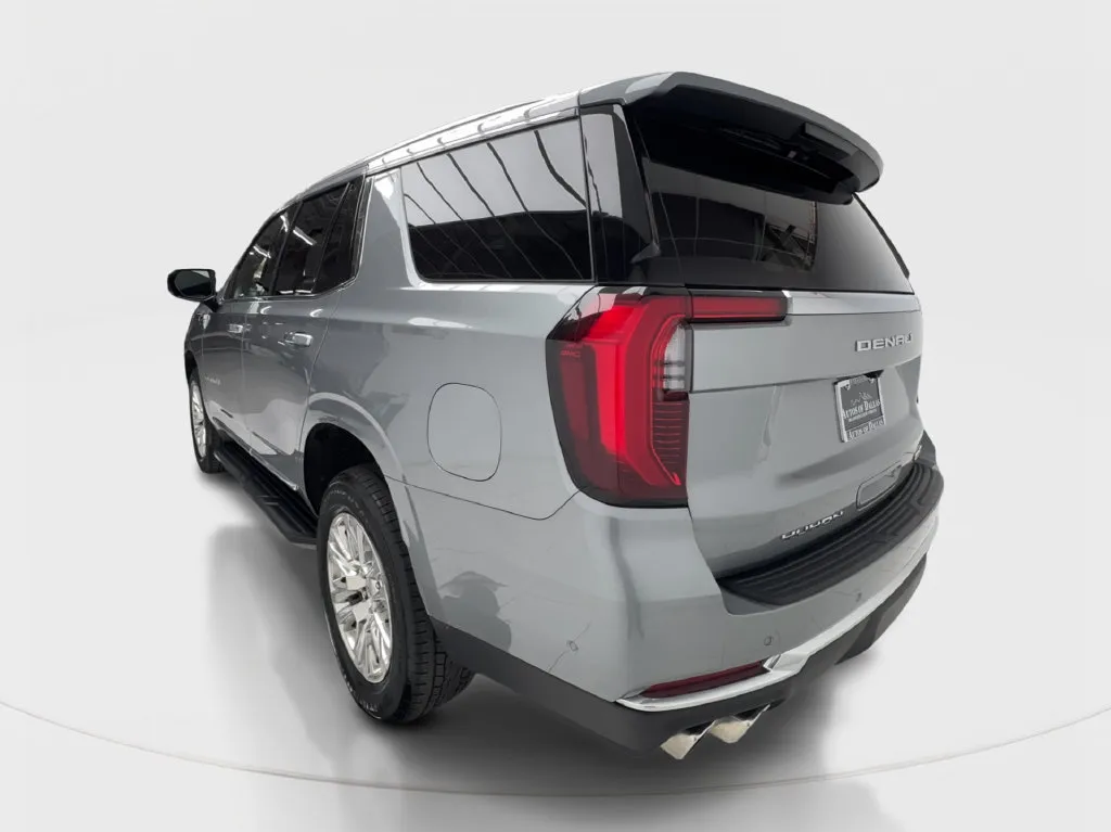 GMC Yukon photo 7