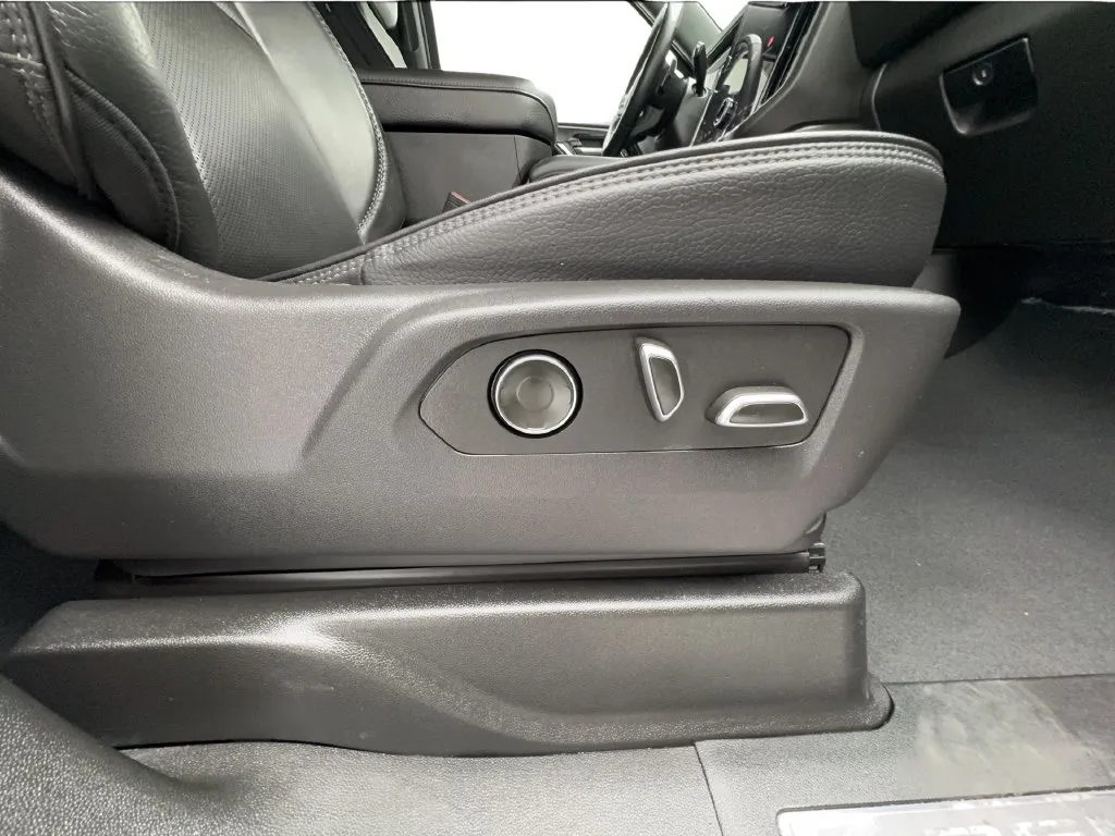GMC Yukon photo 37