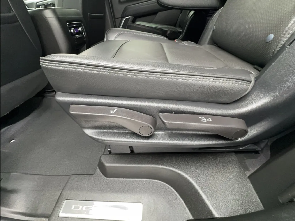 GMC Yukon photo 29