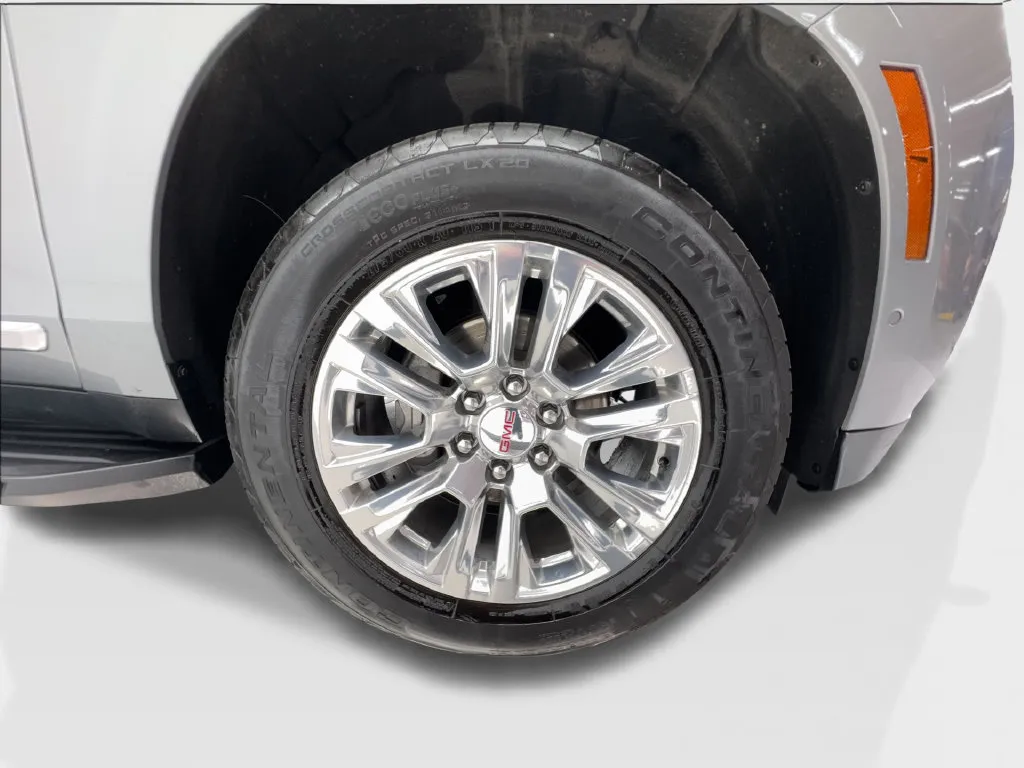 GMC Yukon photo 12