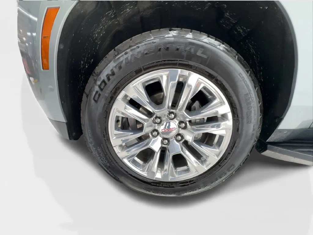 GMC Yukon photo 16