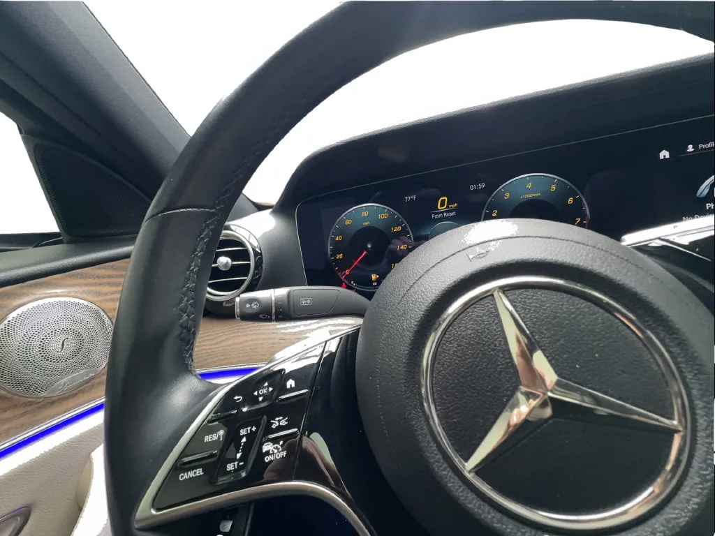 Mercedes-Benz E-Class photo 42