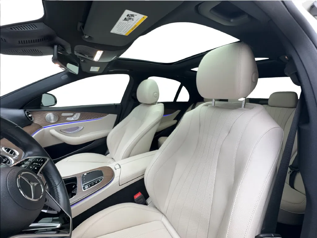 Mercedes-Benz E-Class photo 20