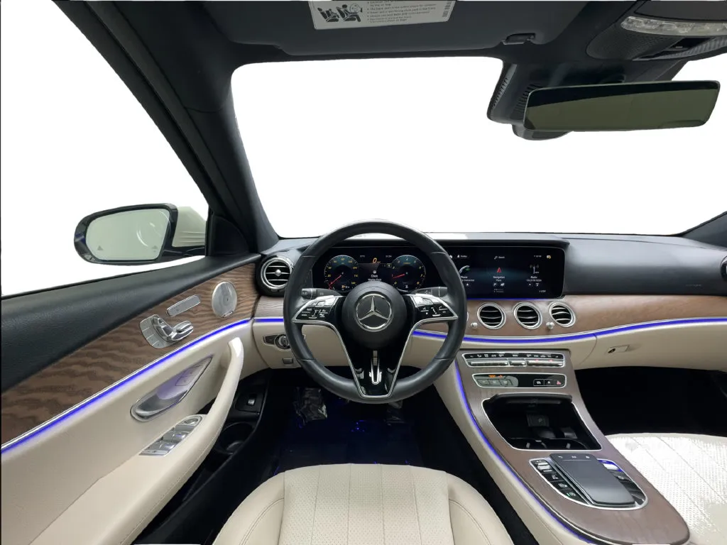 Mercedes-Benz E-Class photo 33