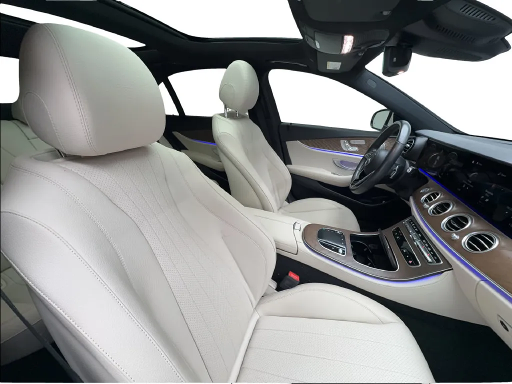 Mercedes-Benz E-Class photo 29