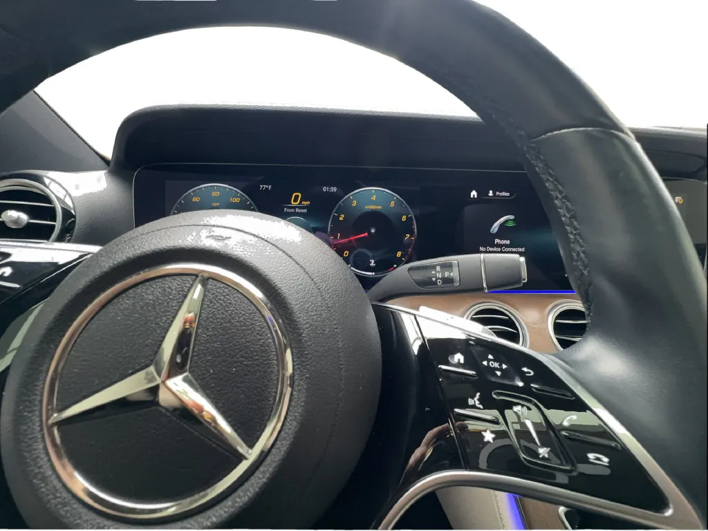 Mercedes-Benz E-Class photo 43