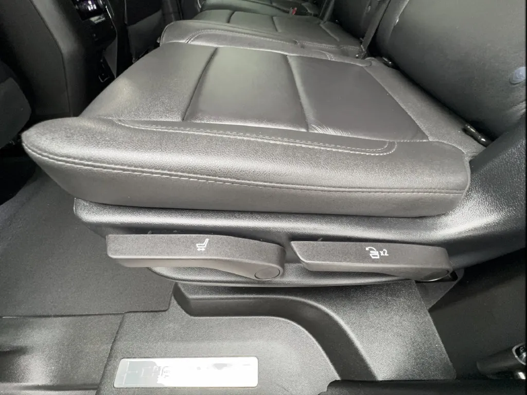Chevrolet Tahoe photo 28
