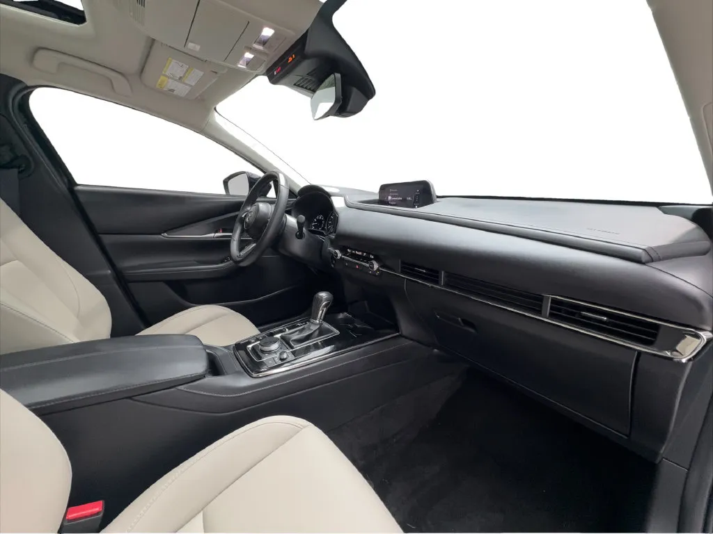 Mazda CX-30 photo 35