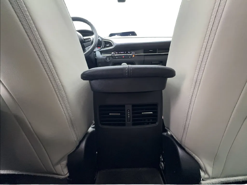 Mazda CX-30 photo 41