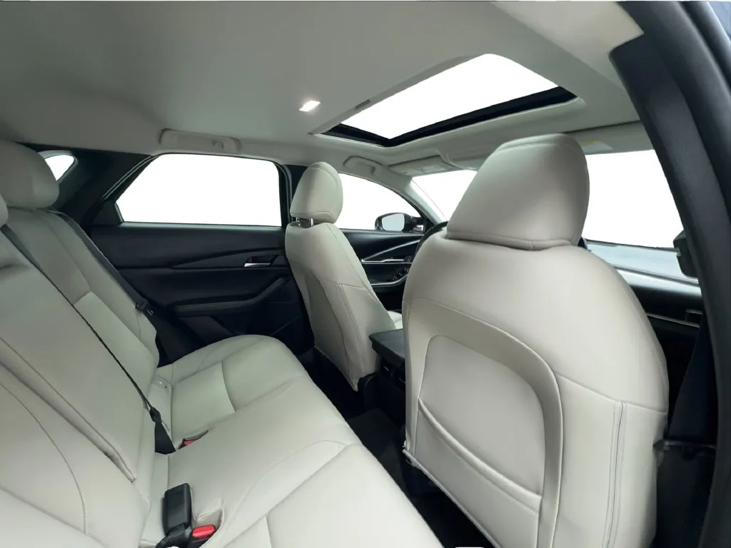 Mazda CX-30 photo 30