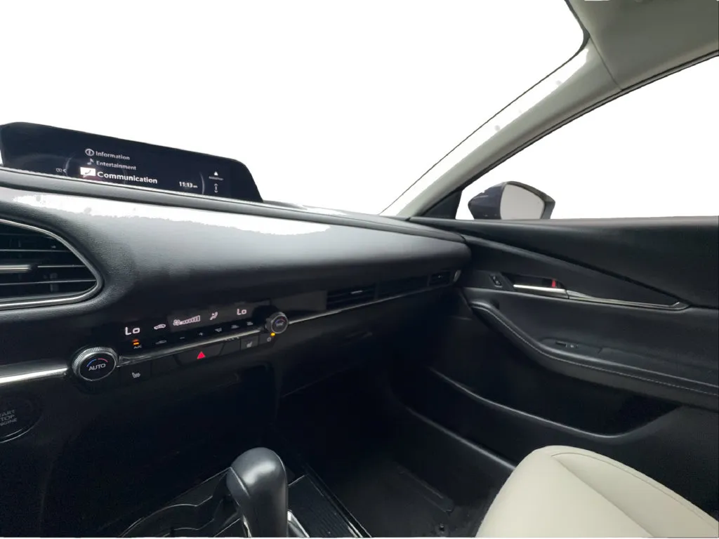Mazda CX-30 photo 46