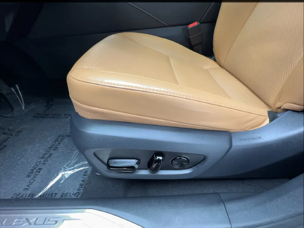 Lexus RX photo 25