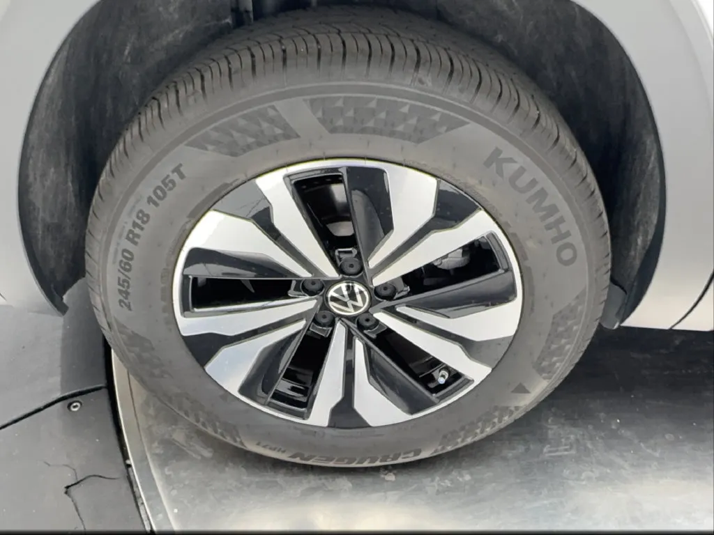 Volkswagen Atlas photo 16