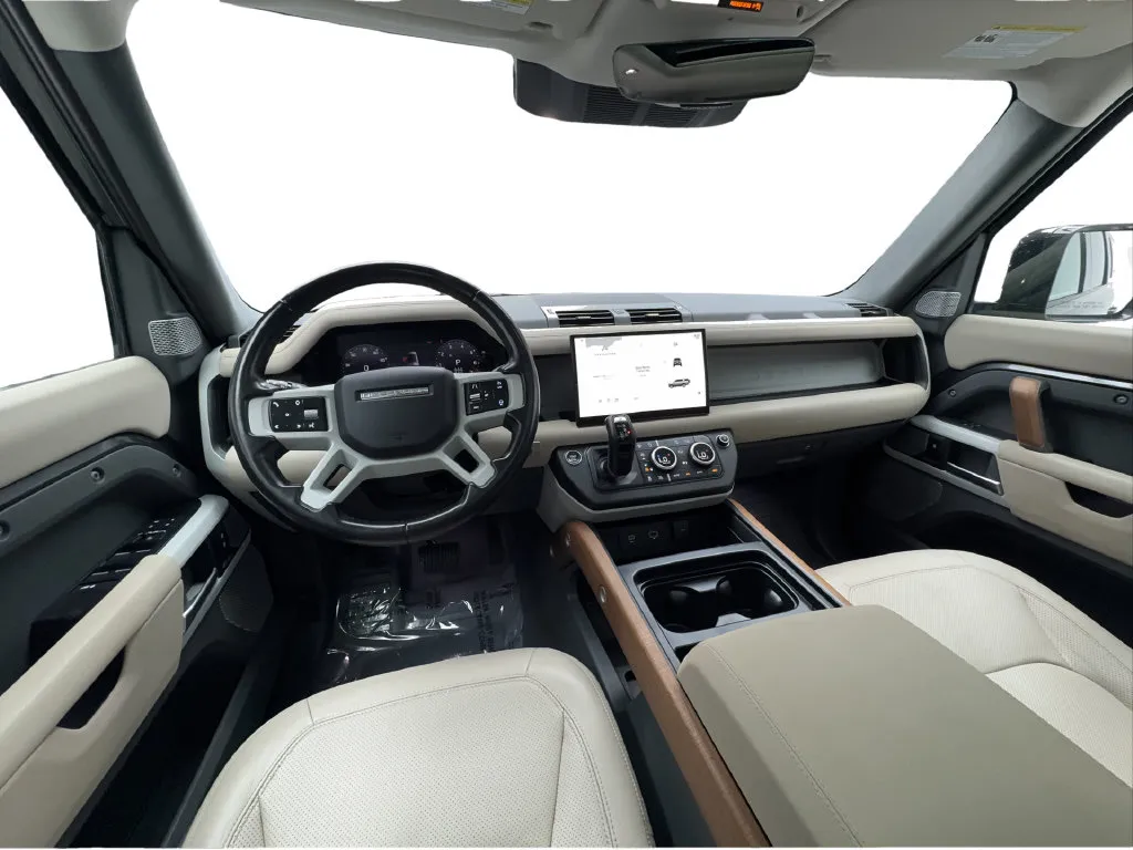 Land Rover Defender photo 41