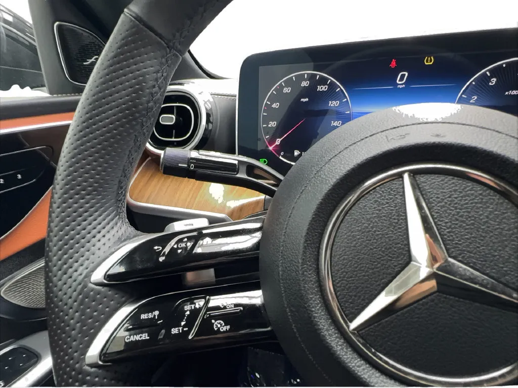 Mercedes-Benz C-Class photo 40