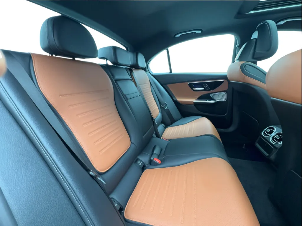 Mercedes-Benz C-Class photo 27