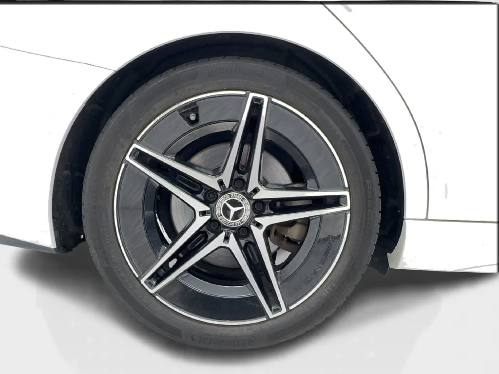 Mercedes-Benz C-Class photo 15