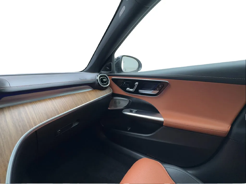 Mercedes-Benz C-Class photo 45