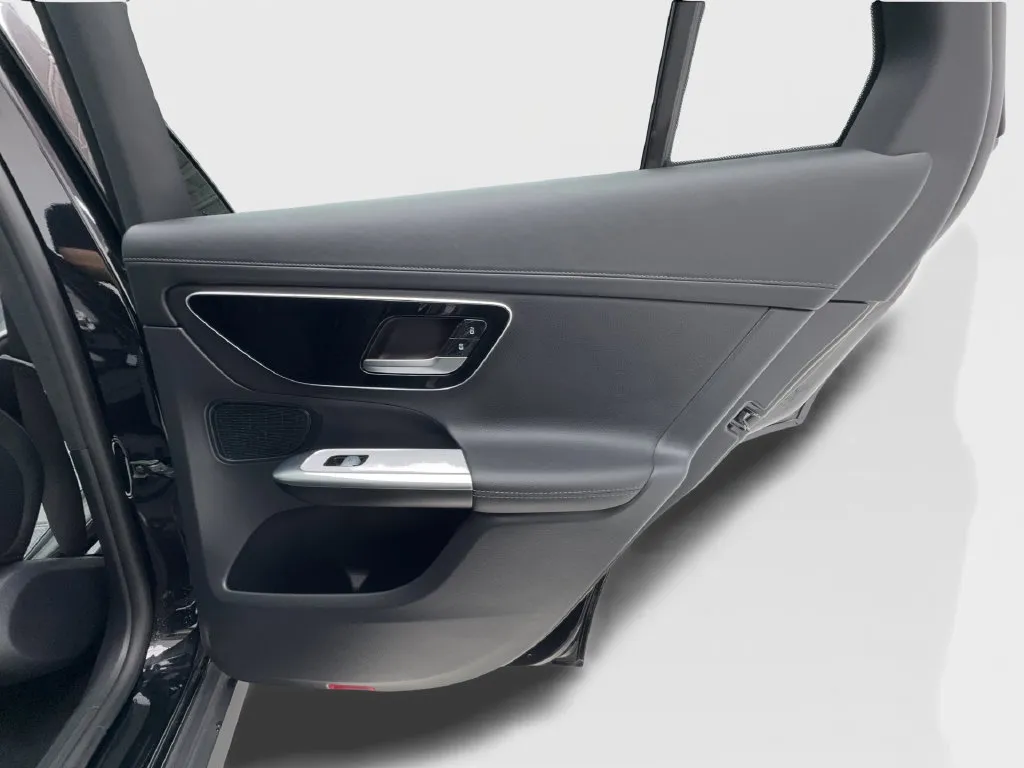 Mercedes-Benz GLC photo 30