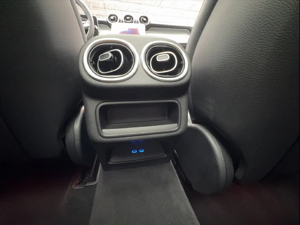 Mercedes-Benz GLC photo 39