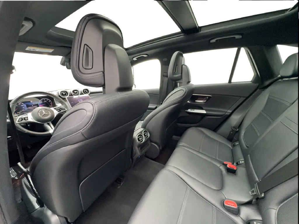 Mercedes-Benz GLC photo 26