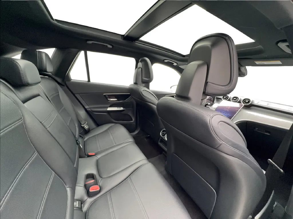 Mercedes-Benz GLC photo 29
