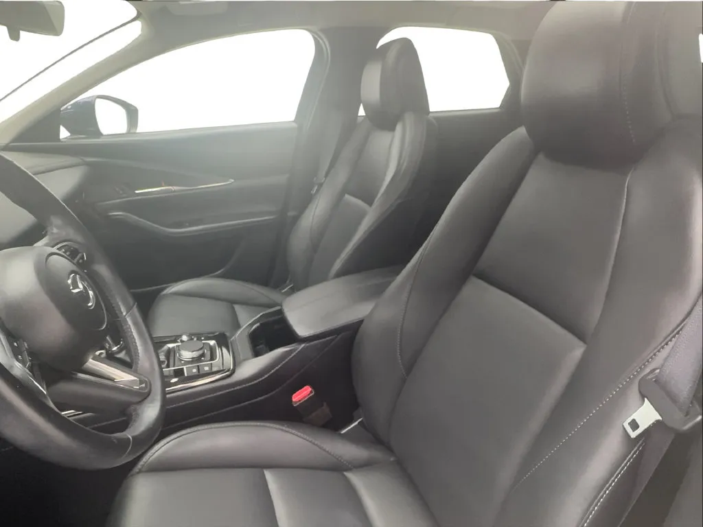 Mazda CX-30 photo 15