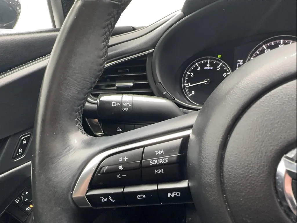 Mazda CX-30 photo 39