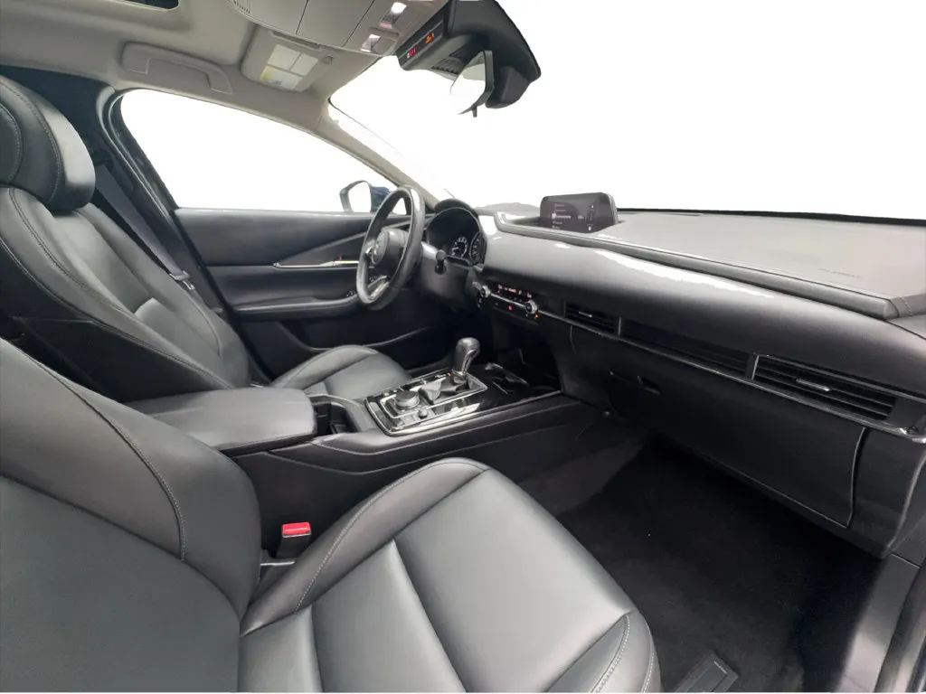 Mazda CX-30 photo 28