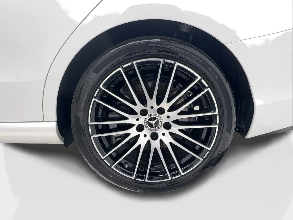 Mercedes-Benz C-Class photo 15