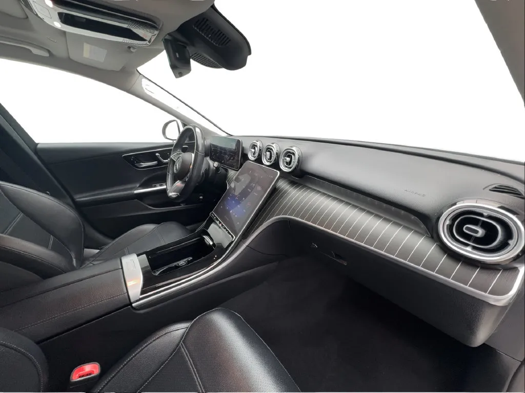 Mercedes-Benz C-Class photo 34