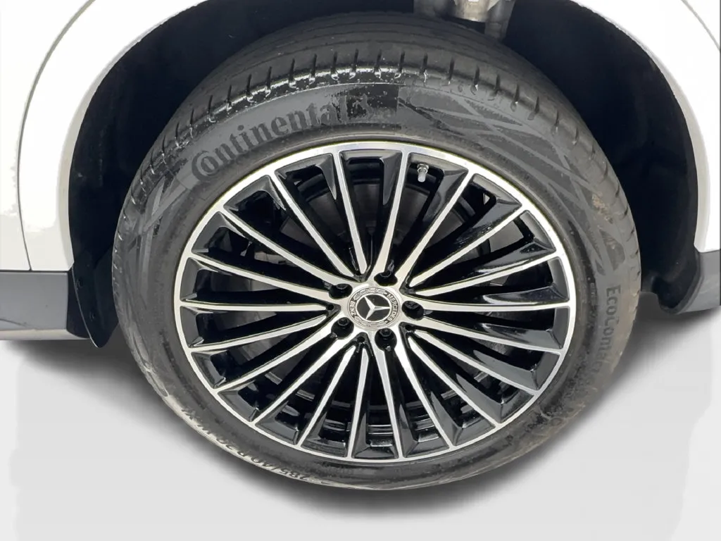 Mercedes-Benz GLC photo 14