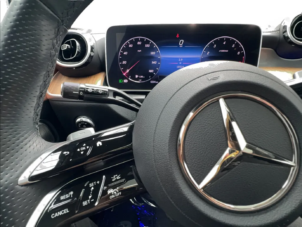 Mercedes-Benz GLC photo 45