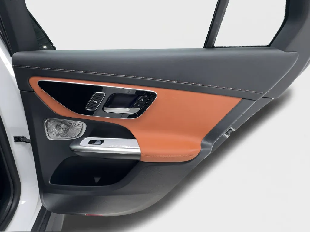 Mercedes-Benz GLC photo 32