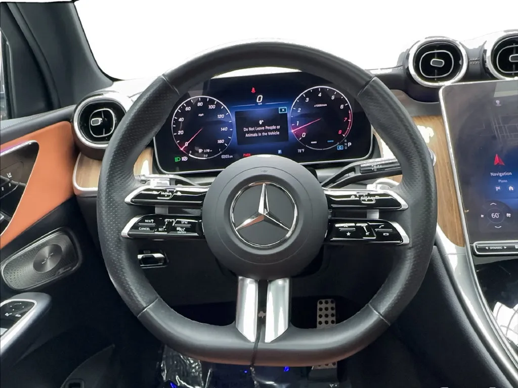 Mercedes-Benz GLC photo 39