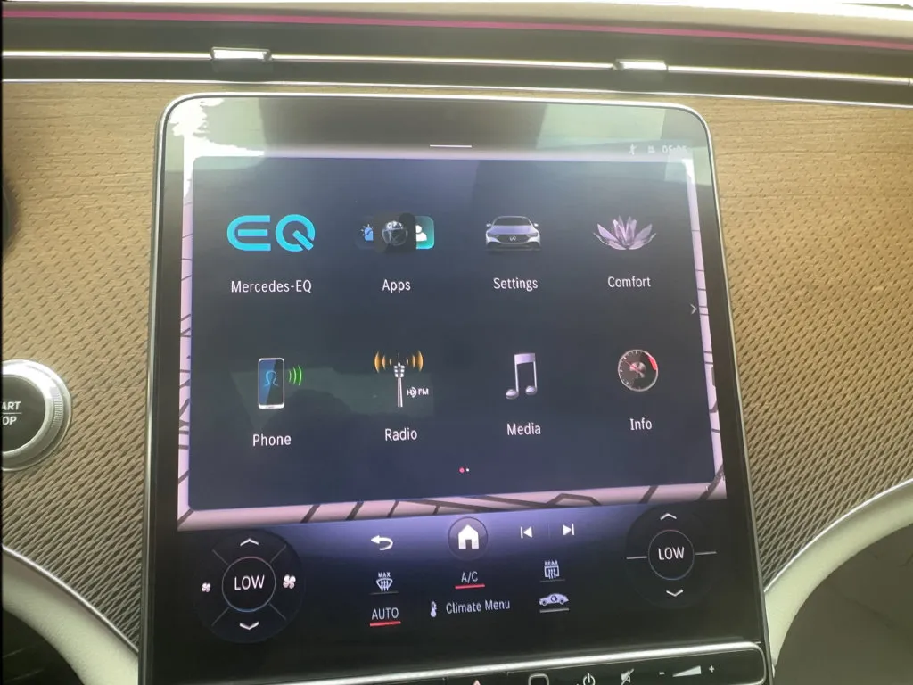 Mercedes-Benz EQE photo 48
