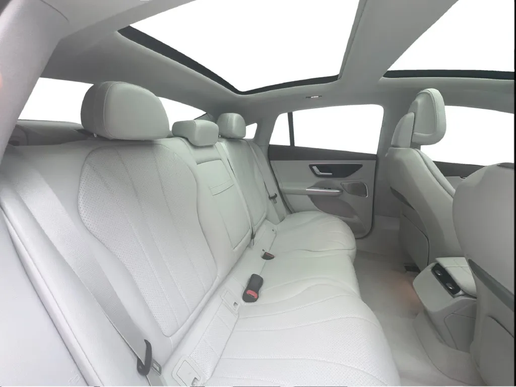 Mercedes-Benz EQE photo 27